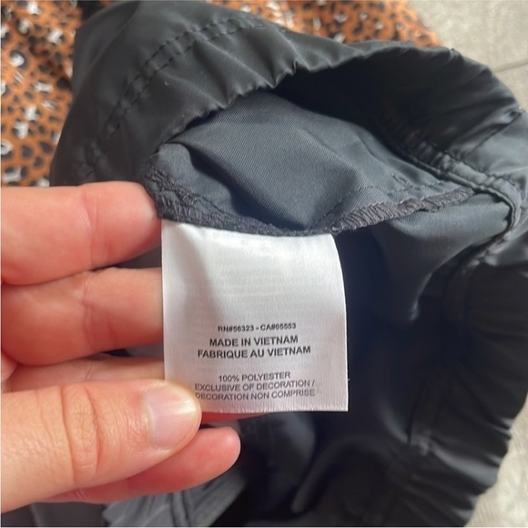 Nike Size Medium Leopard Printed Full Zip Sporty Jacket. - Picture 10 of 11